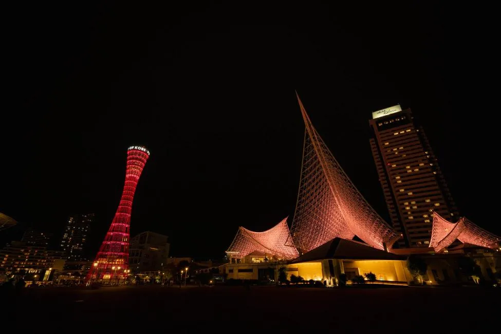 神戸ポートタワー 期間限定リニューアル記念ライトアップ