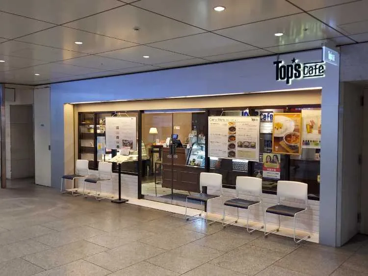 トップスカフェ　阪急三番街店の外観