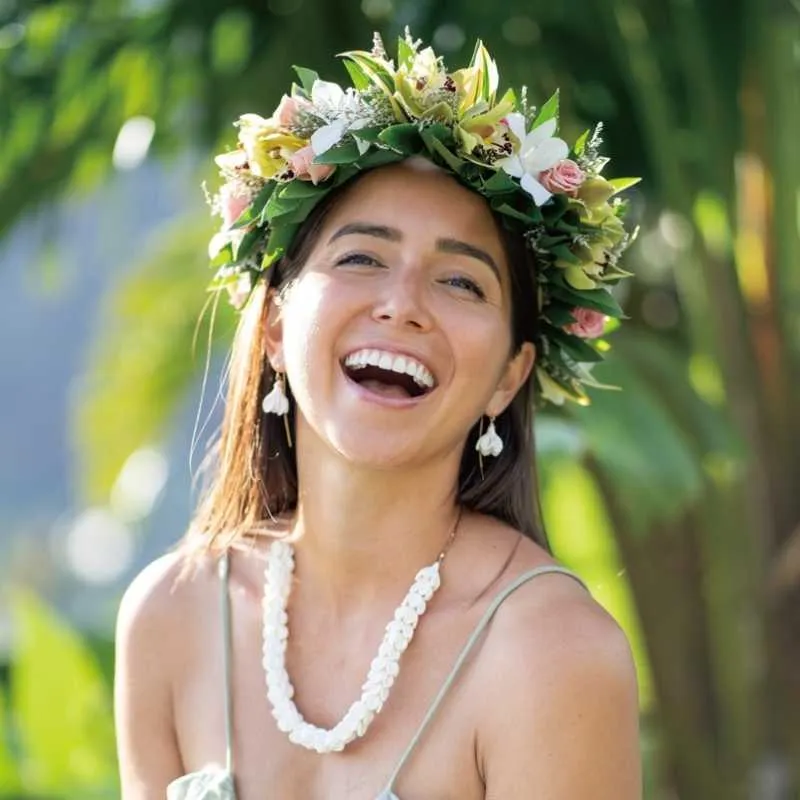 「アンナグレースジュエリー」ネックレスとピアス着用イメージ