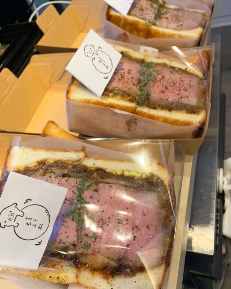 「大阪とんかつ(旧ちよ松)」の「ちよ松かつサンド」