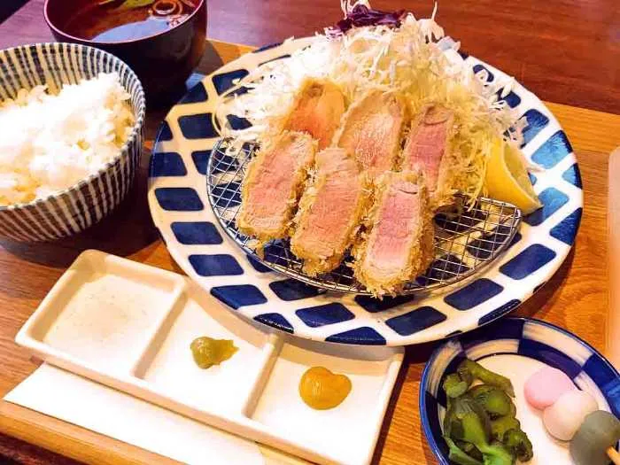 「ヘレカツマニア@豚行」の「極上ヘレカツ定食(120g)」