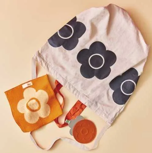 「マリークヮント&ビオップ」デイジーエコバッグ (幅42×マチ2×高さ60cm) 2,090円