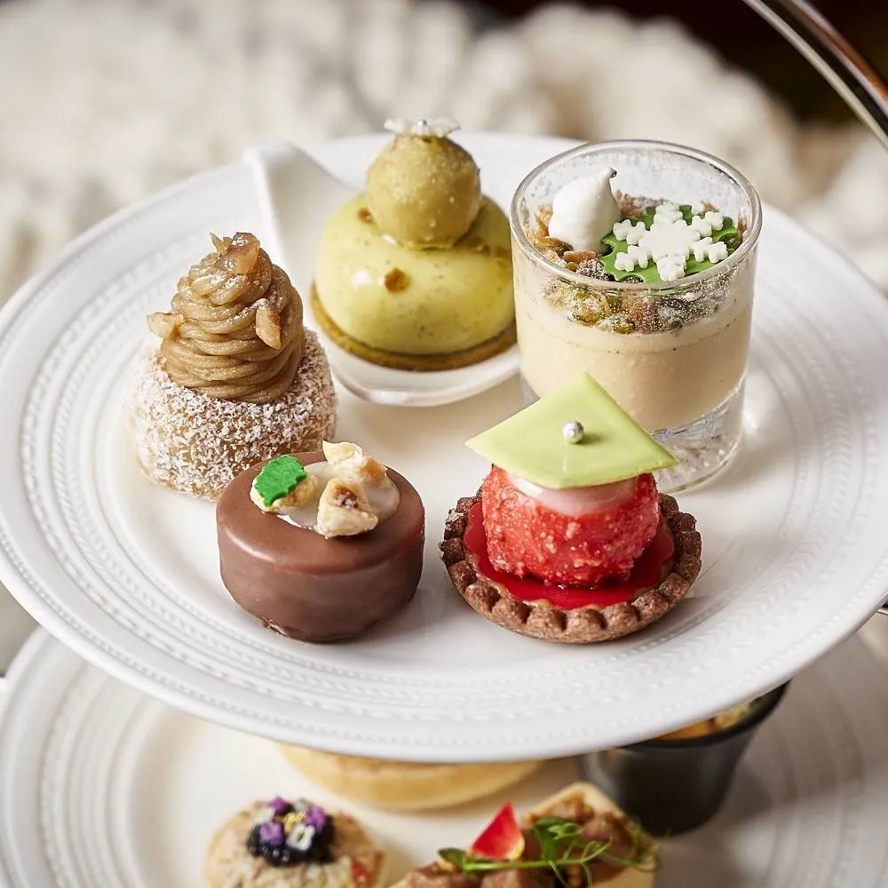 クリスマスアフタヌーンティー2024ザ・ロビーラウンジ/ザ・リッツ・カールトン大阪