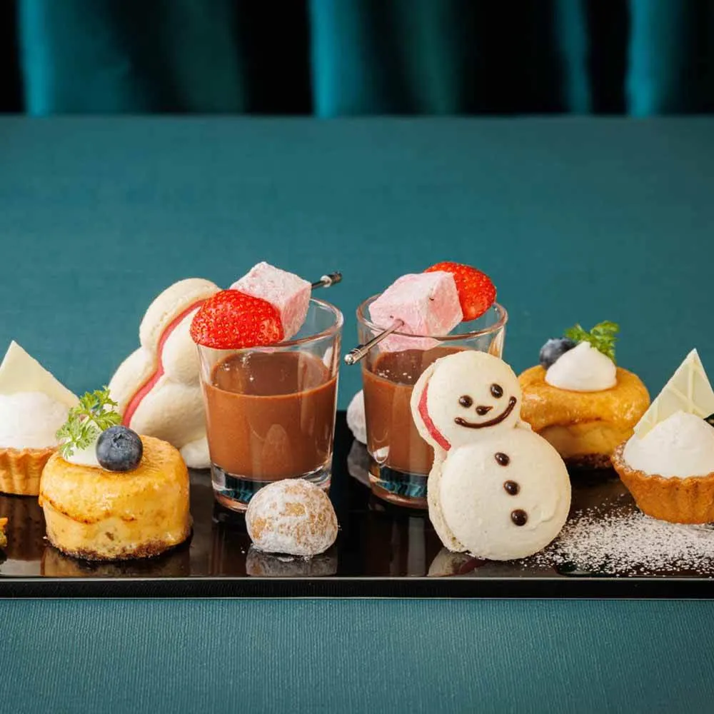 クリスマスアフタヌーンティー2024ザ ロイヤルパークホテル アイコニック 大阪御堂筋 THE BAR/ザ ロイヤルパークホテル アイコニック 大阪御堂筋