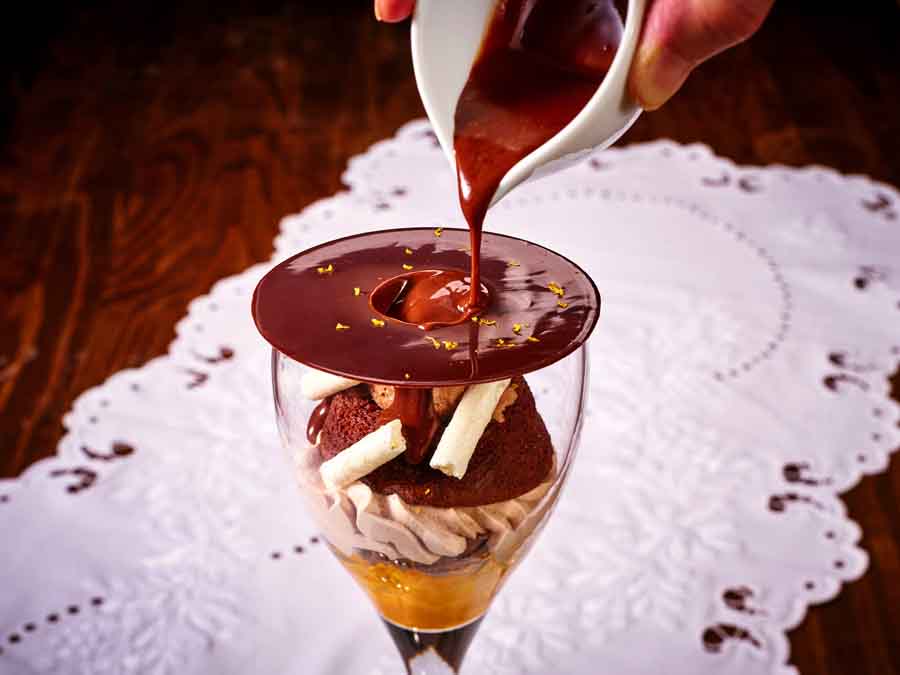 カファレル神戸北野本店が20周年。イタリアンのスペシャルドルチェコースを販売