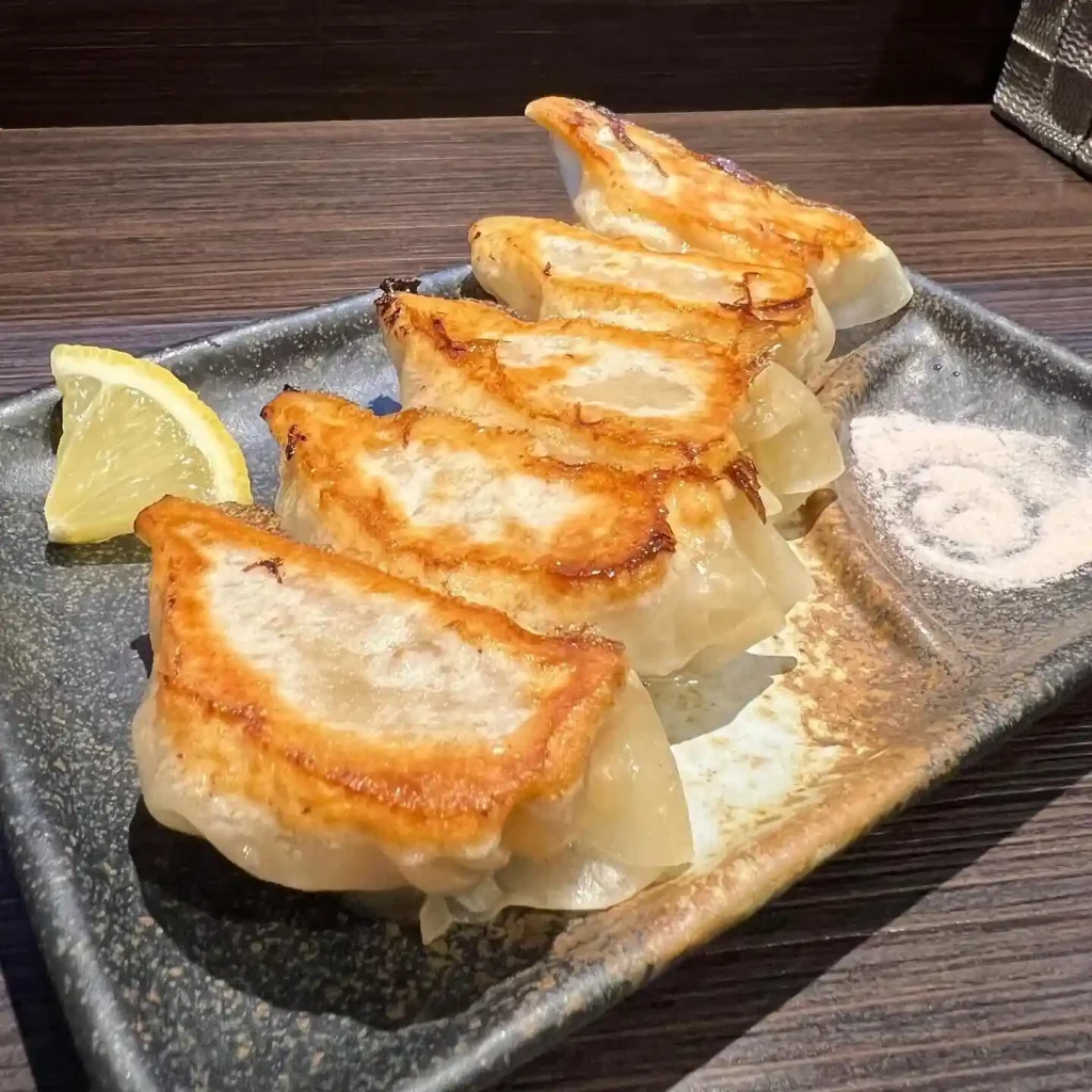 餃子立山 梅田店 海老餃子