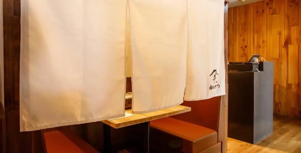 黄金出汁しゃぶと江戸前寿司 肉のあさつ 梅田お初天神店 内観