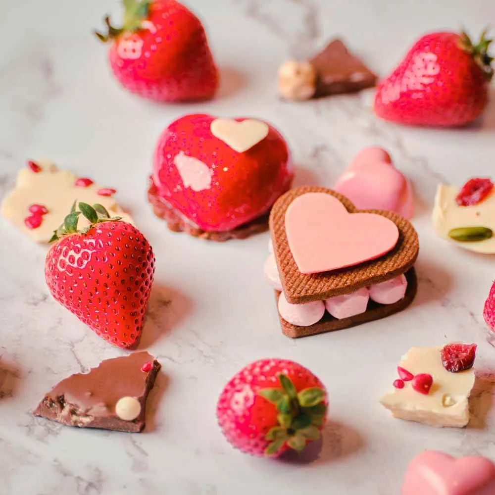 センタグランドホテル大阪のいちごアフタヌーンティーのスイーツ