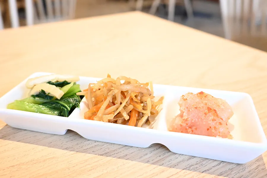 ごはんとわたし 小皿に盛られたおかず