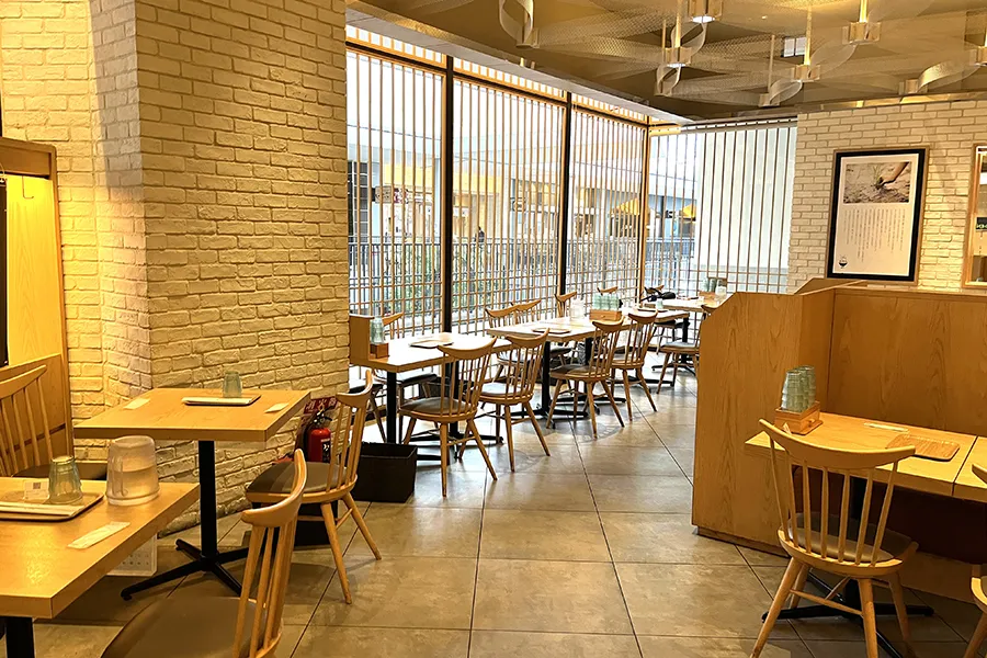 ごはんとわたし 店内の座席