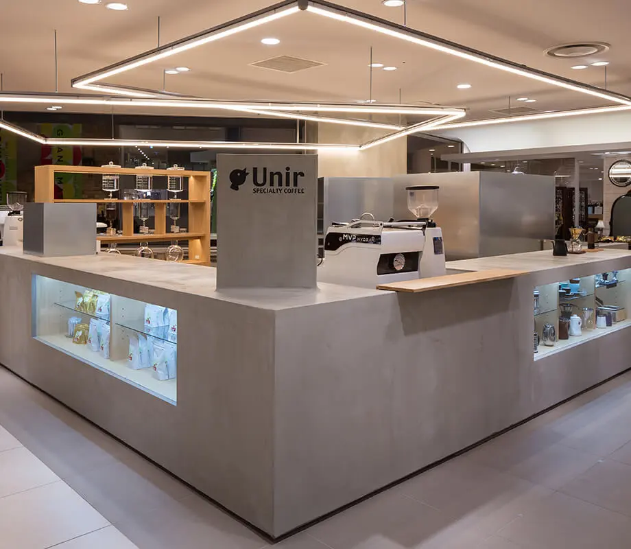 ウニール阪急梅田店の外観