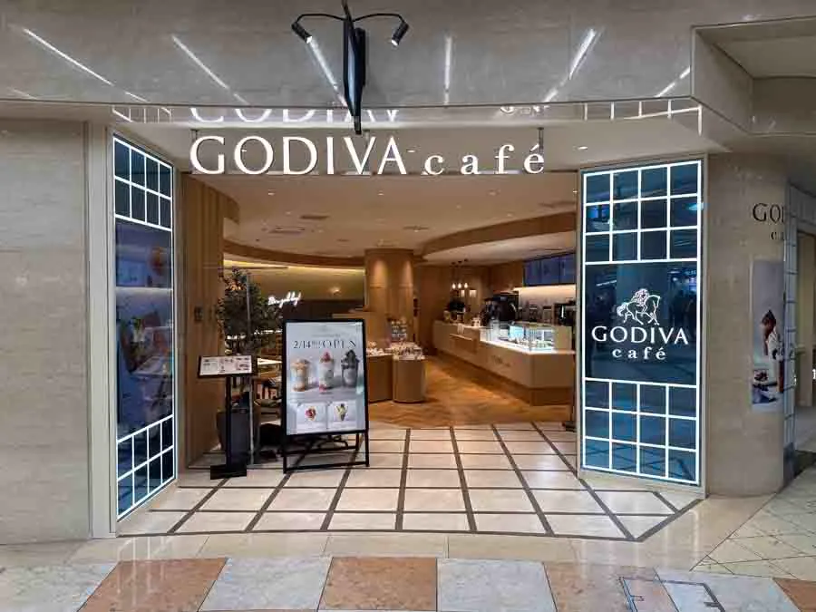 ゴディバカフェディアモール大阪の外観