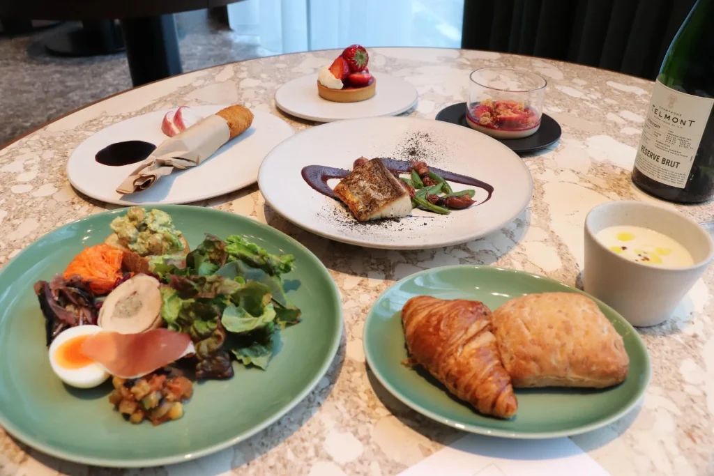 グラングリーン大阪　グランレスパイア