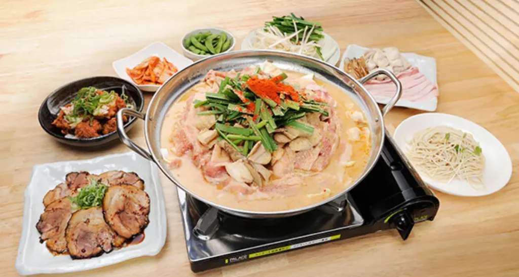 中も津屋 本店のもつ鍋