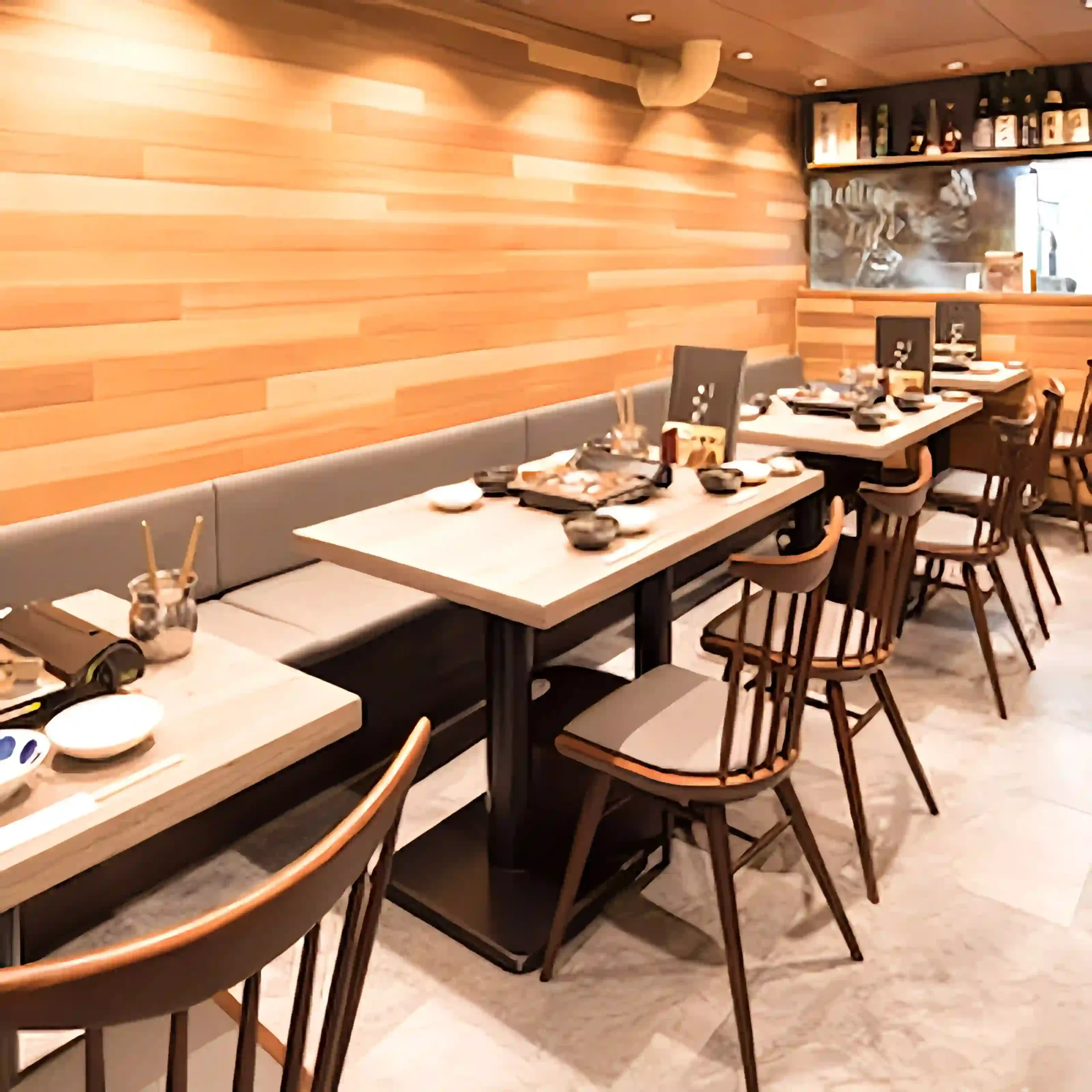 中も津屋の内観