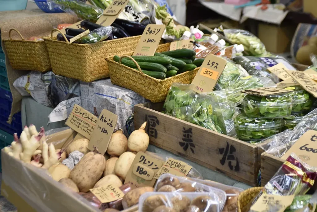 竹見台マーケットの種々２