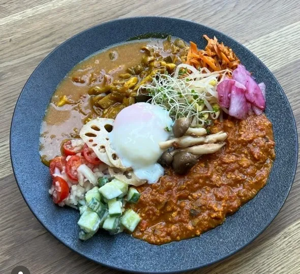 ボラーレのあいがけカレー