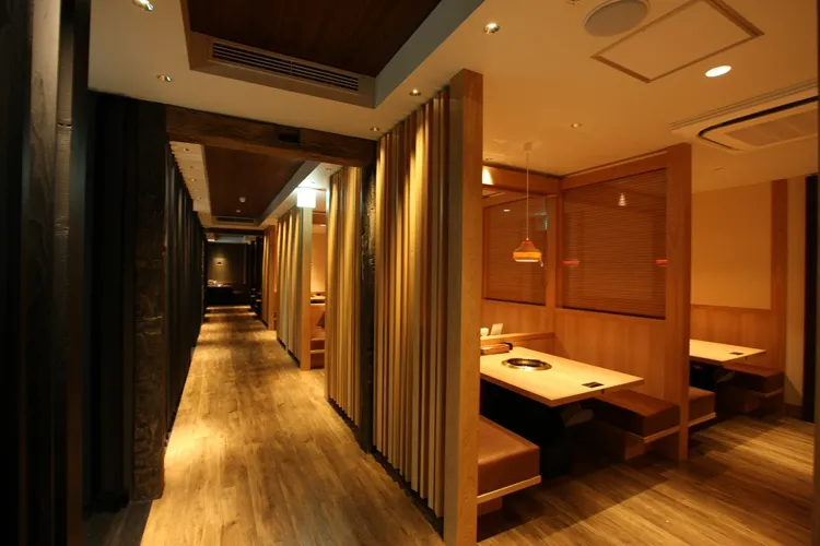 あぶりや江坂店 内観