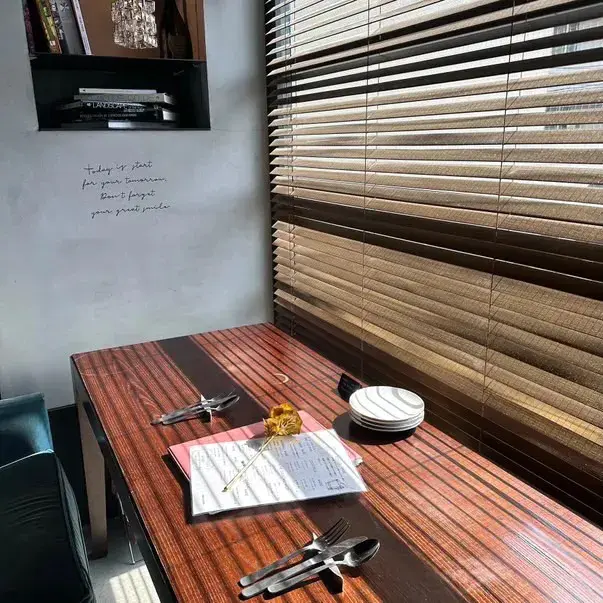 江坂ビストロリアン 内観