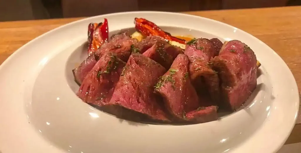 エサカイタリアン オカムー ブラックアンガス牛ハラミ肉ステーキ