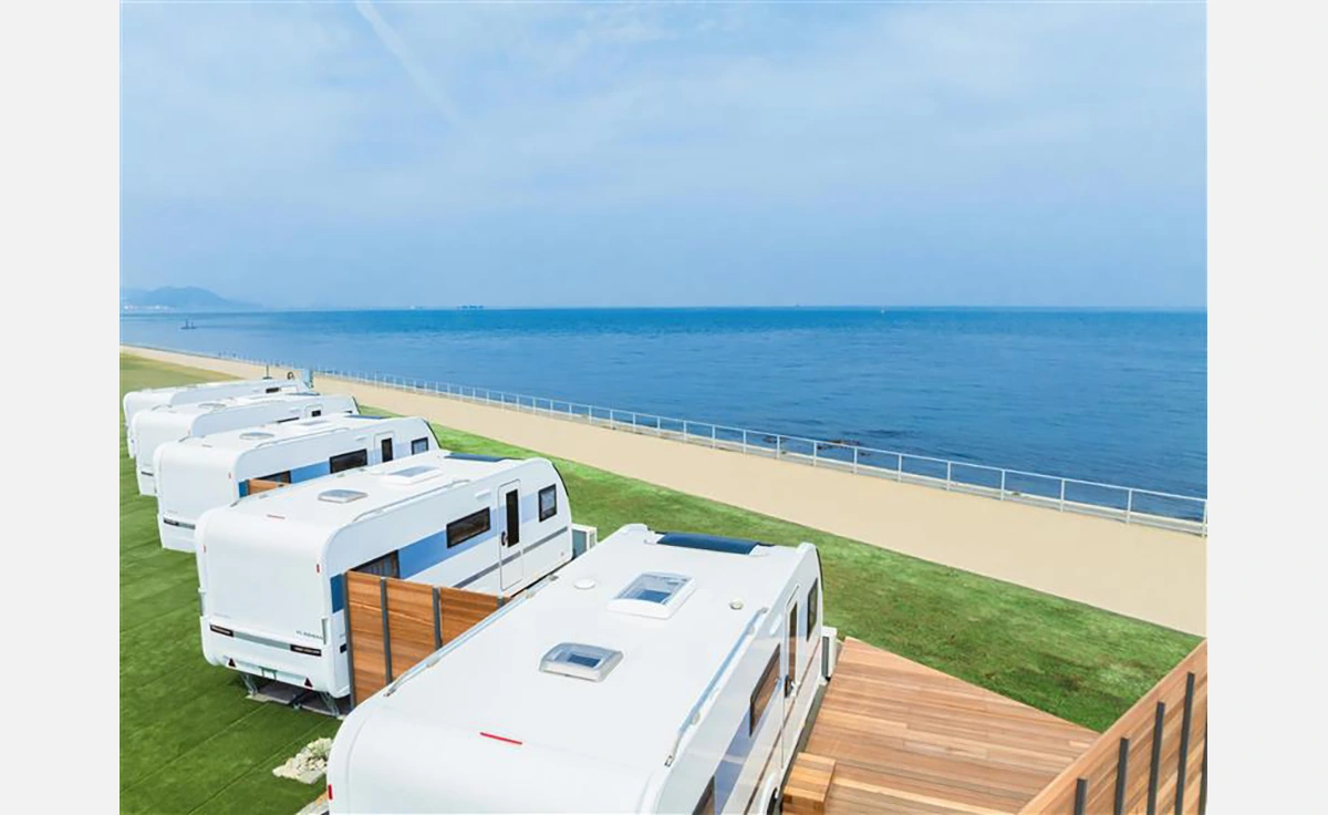 6/5から、国営公園内初のキャンピングカーを活用した宿泊サービスがスタート！