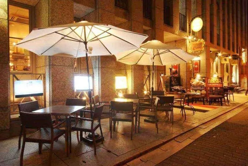 バレルのテラス席