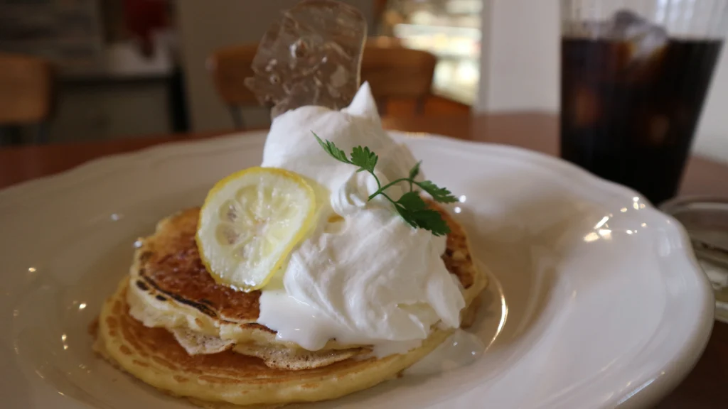 吹田市山田のパティスリー「フリアンディーズ」のパンケーキ