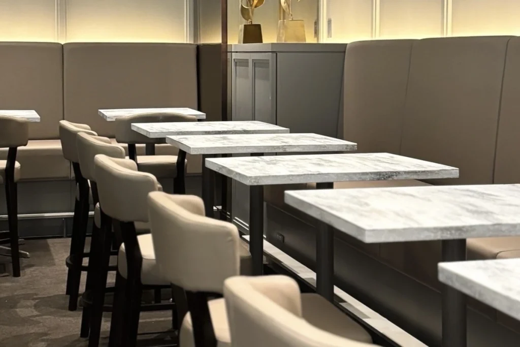 グラングリーン丸福珈琲 内観