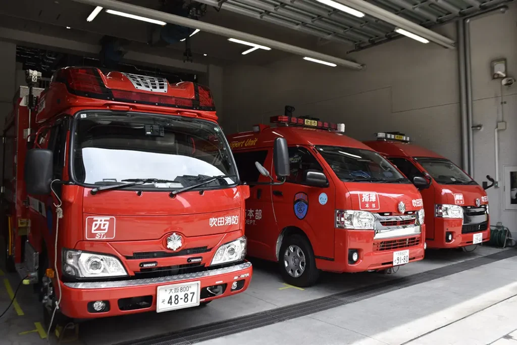 吹田市消防本部　消防車