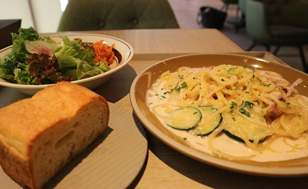 「ビタレーザキッチン」の5月の月替わりランチを阪急山田駅近くの津雲台店でいただきました！