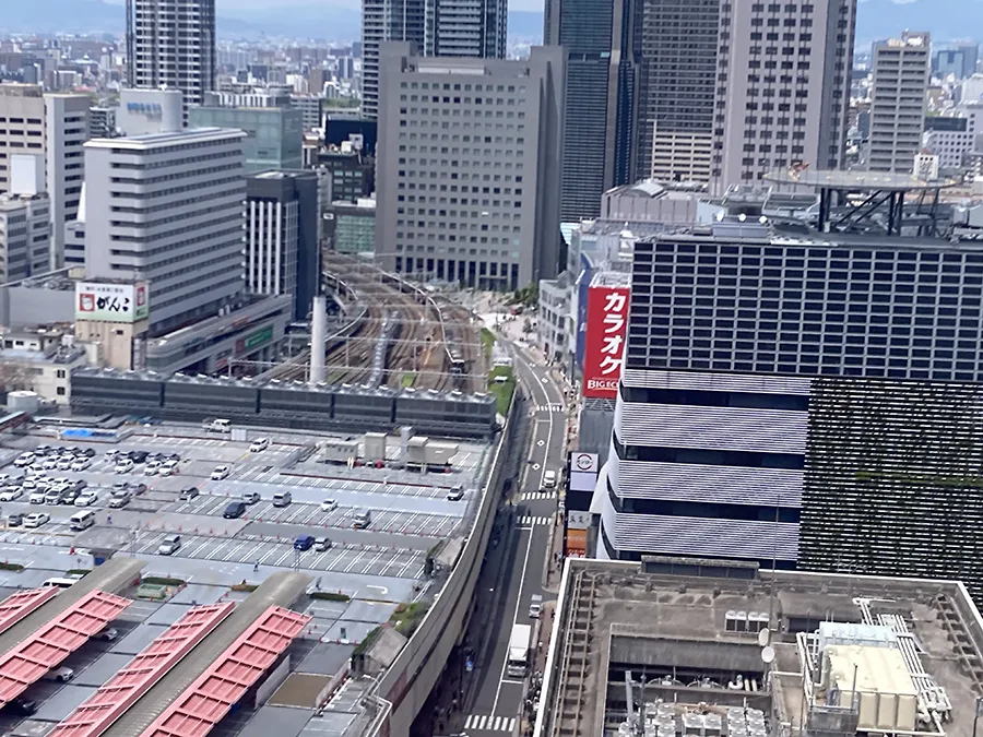 観覧車から見た阪急大阪梅田駅方面の景色