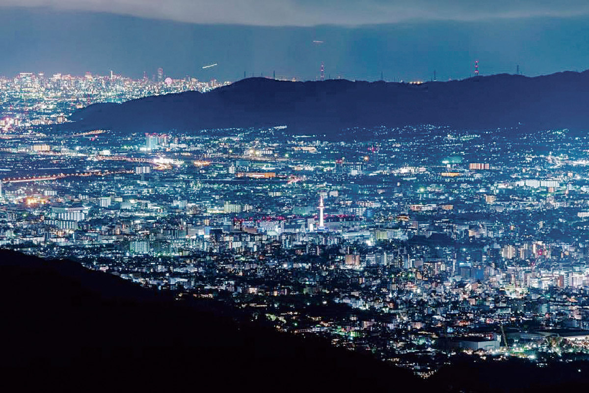 延暦寺の国宝「根本中堂」を特別拝観「2025年 夏の比叡山 プレミアムナイトバスツアー」開催