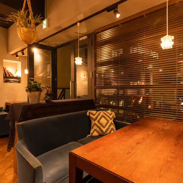 江坂ビストロリアン　内観2