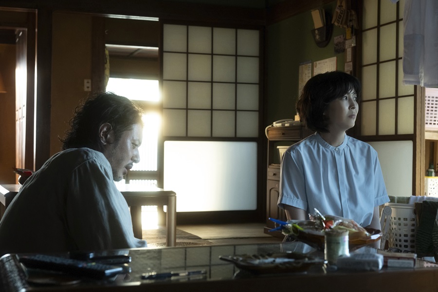 映画夏の砂の上の場面写真