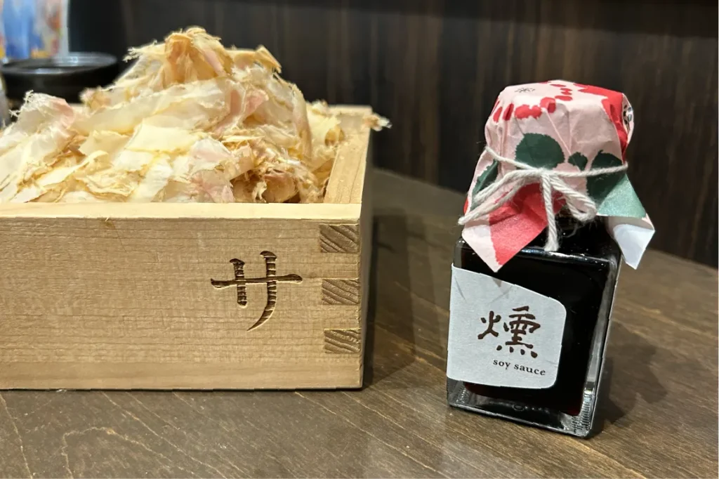 サバ料理専門店SABAR阪急三番街店 MERCIの燻製調味料