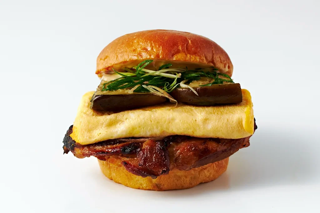 eggslut(エッグスラット)の西京焼きチキン×だし巻き卵サンド