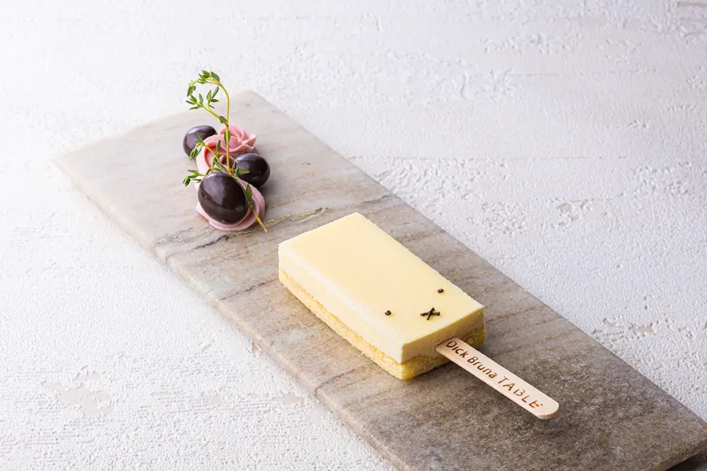 神戸メリケンパークオリエンタルホテル　ミッフィー　神戸ポートタワーとコラボ