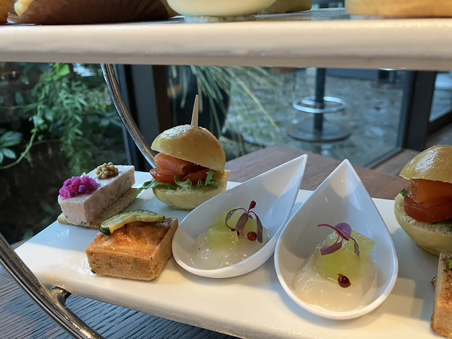 XEX WEST「The BAR」で人気のアフタヌーンティーのセイボリー