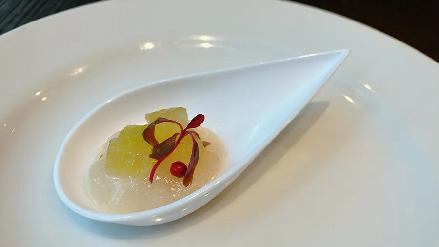 XEX WEST「The BAR」で人気のアフタヌーンティーのメニュー