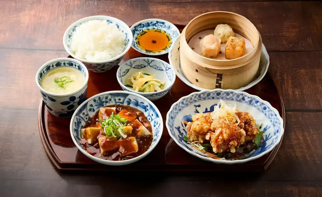 阪急三番街　梅香　Wメイン定食