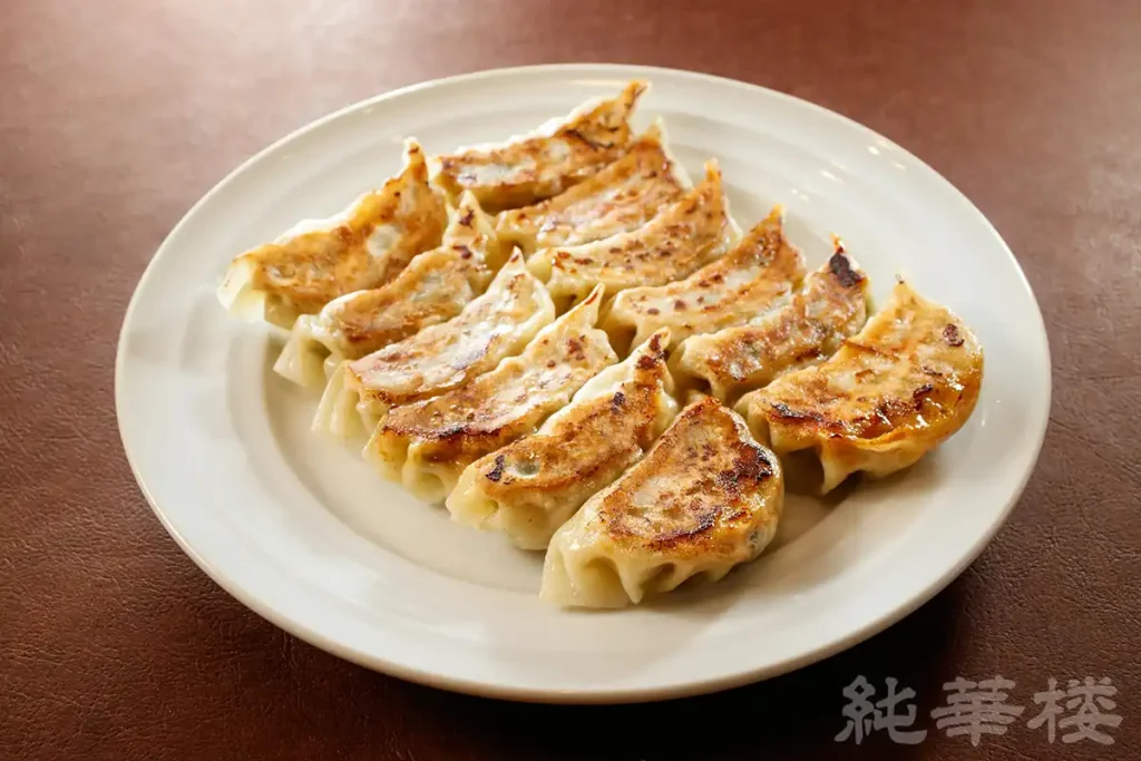 純華楼　ギョウザ