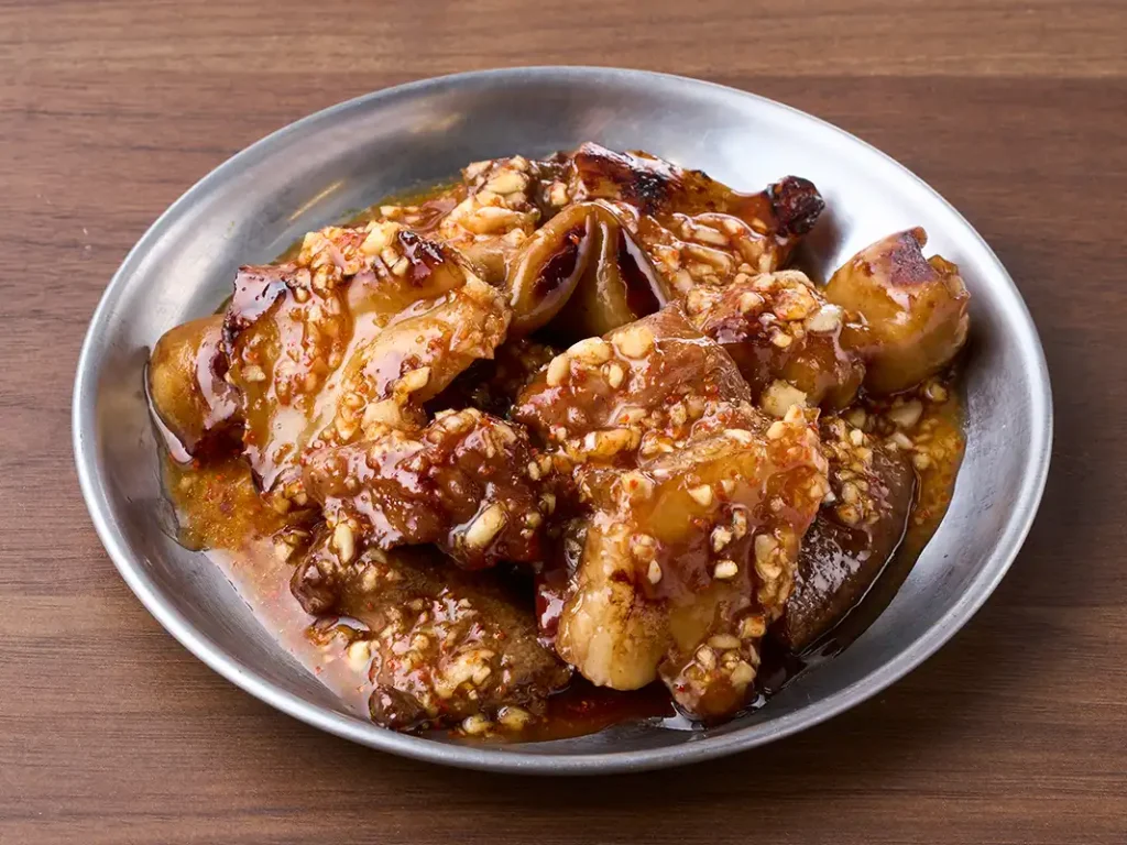 鉄板ホルモン五の五　十三店