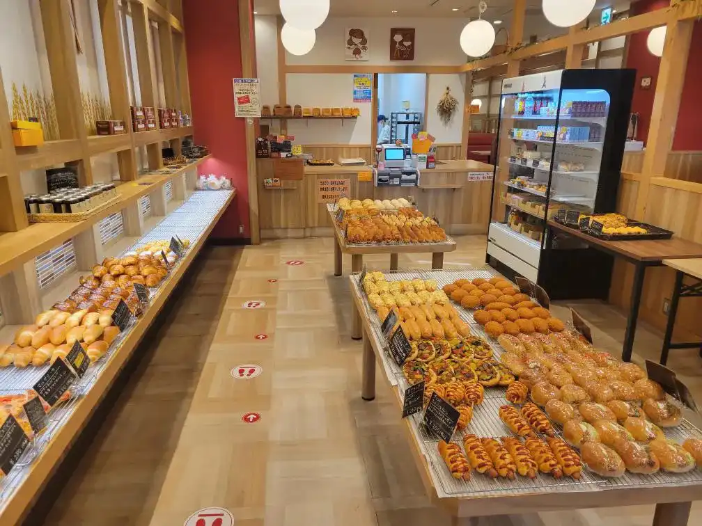 パン屋 トラのしっぽ　内観