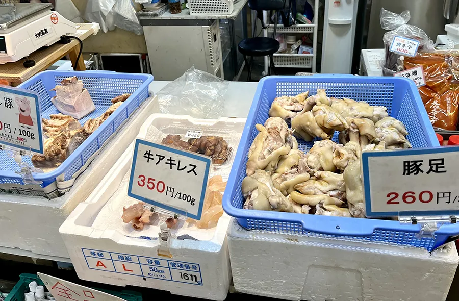 天満市場の韓国料理店の店頭