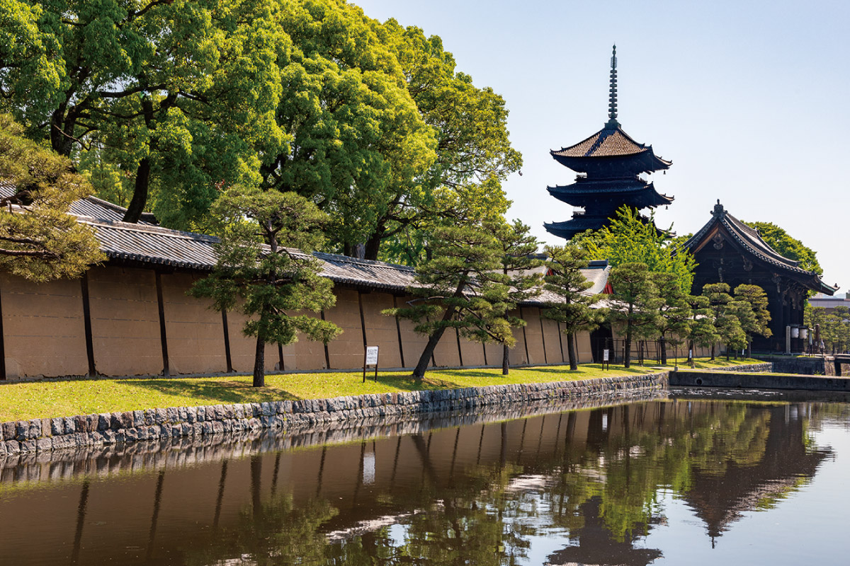 唯一残る平安京の遺構に触れる。京都・東寺 2025年 秋期特別公開「宝物館・五重塔初層特別公開」開催中