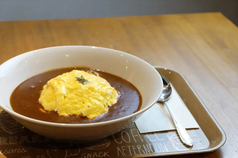 cafe mogu mogu オムカレー