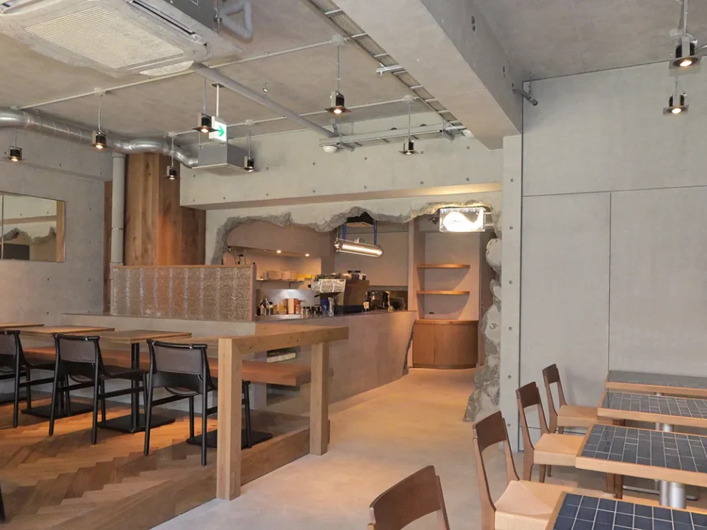 BAKE & Cafe Bar「UNREAL」