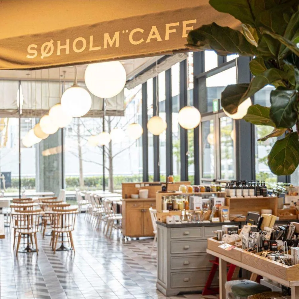 SOHOLM CAFE+DINING 内観