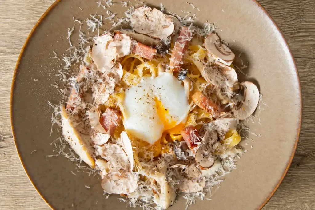 島パスタ MIKE カルボナーラフェア