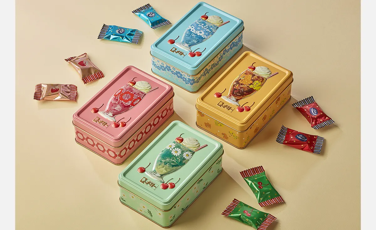 「はじけるキャンディチョコレート。×アデリアレトロ」のコラボ商品が阪急うめだ本店催事「ときめきレトロ巡り」で期間・数量限定販売！